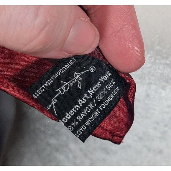 MOMA Officially Licensed Frank Lloyd Wright Red Burnout Scarf - Picture 7 of 12